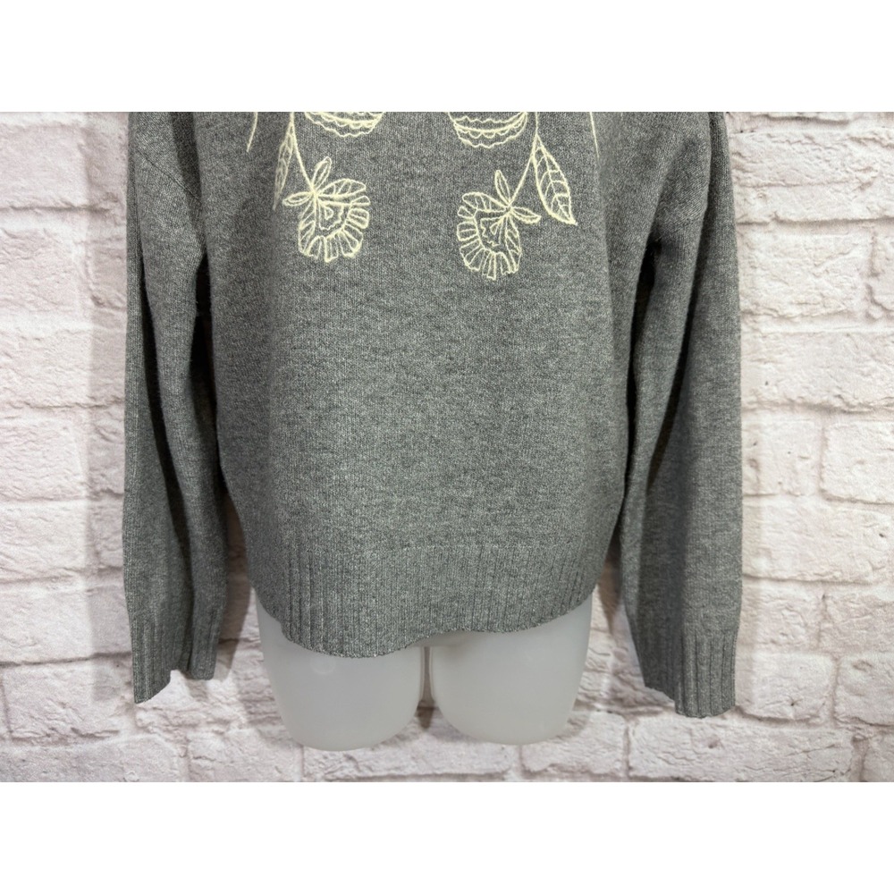 Haute Hippie Cottagecore Grey Floral Butterfly Embroidered Sweater Womens‎ M - Picture 3 of 8